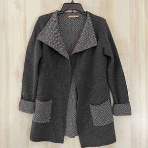 Chiaramente‎ gray wool open front cardigan, size small